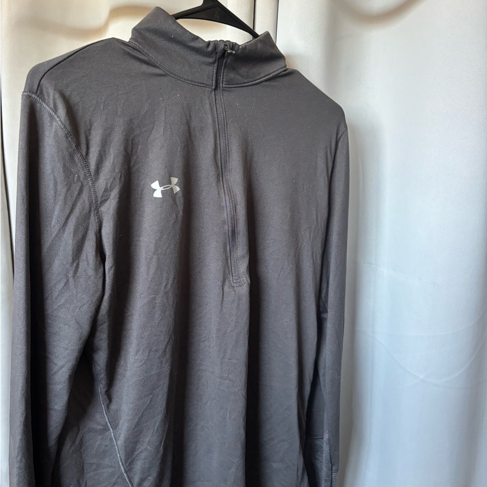 Under Armour Black HeatGear Pullover
